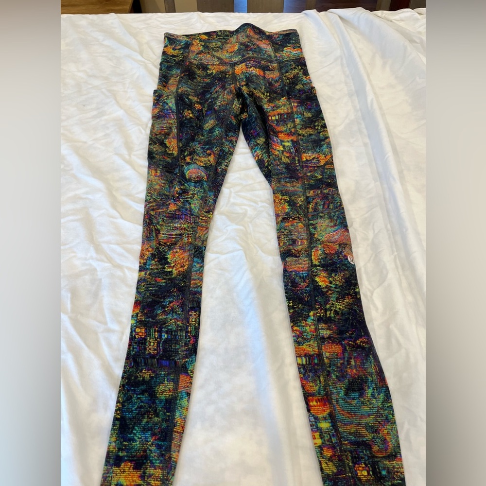 Lululemon Fast and Free, great condition size 4